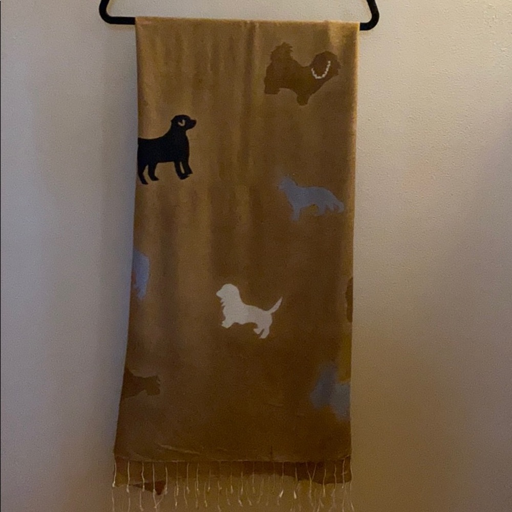 Cashmere/silk Scarf with dog print